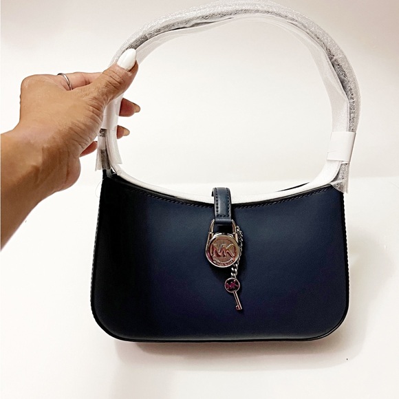MICHAEL KORS •Lyra Small Pouchette NAVY🌟NWT - Picture 1 of 7